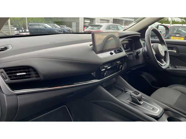 Nissan Qashqai 1.3 DiG-T MH 158 N-Connecta 5dr Xtronic 