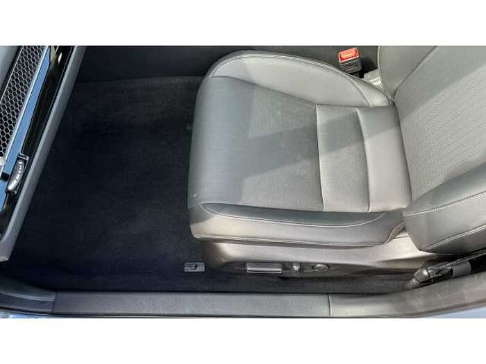 Honda Civic Hybrid 2.0 eHEV Advance 5dr CVT 