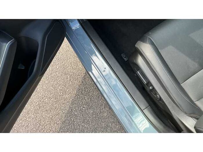 Honda Civic Hybrid 2.0 eHEV Advance 5dr CVT 