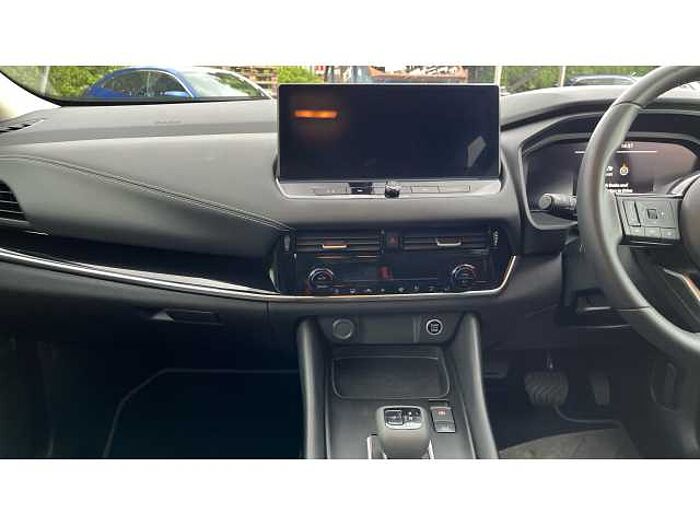 Nissan Qashqai 1.3 DiG-T MH 158 N-Connecta 5dr Xtronic 