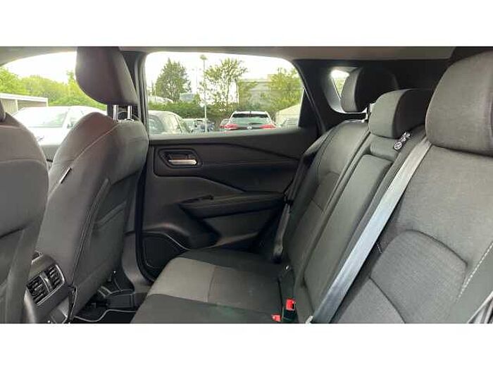 Nissan Qashqai 1.3 DiG-T MH 158 N-Connecta 5dr Xtronic 