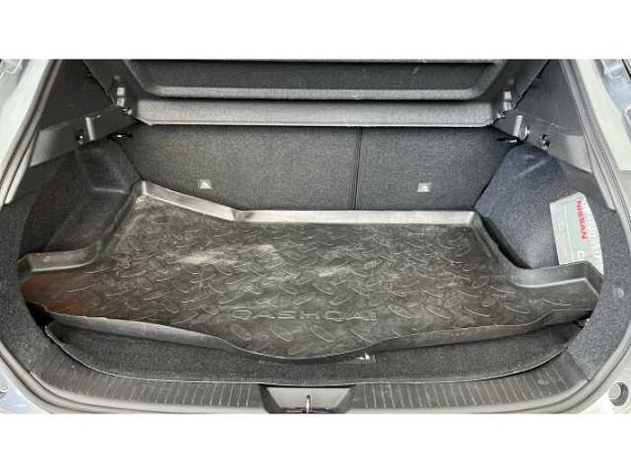 Nissan Qashqai 1.3 DiG-T MH 158 N-Connecta 5dr Xtronic 