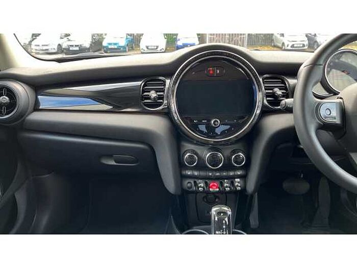 MINI Mini 1.5 Cooper Classic 5dr Auto 