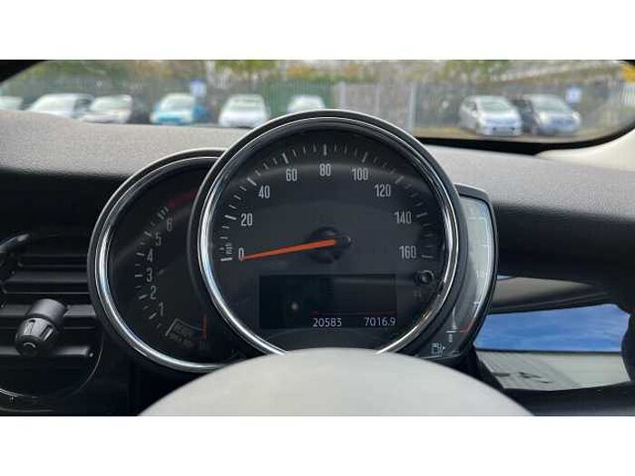 MINI Mini 1.5 Cooper Classic 5dr Auto 