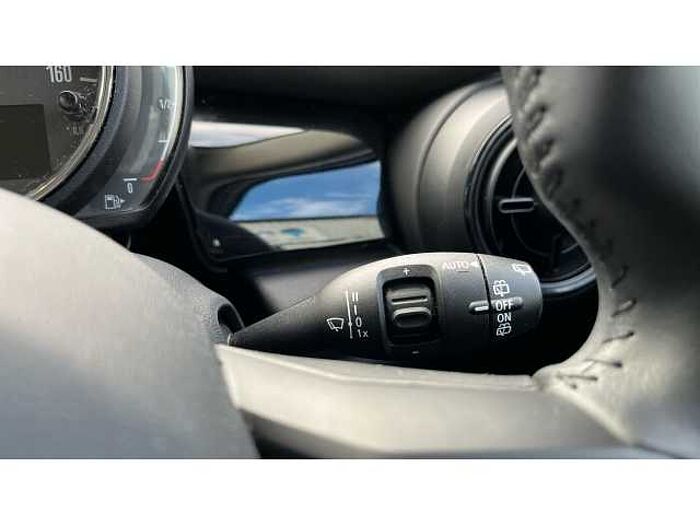 MINI Mini HATCHBACK 1.5 Cooper Classic 5dr Auto 