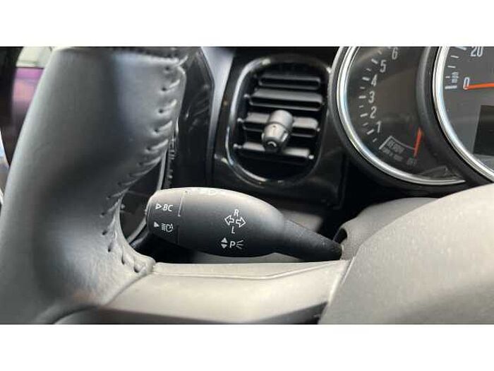 MINI Mini HATCHBACK 1.5 Cooper Classic 5dr Auto 