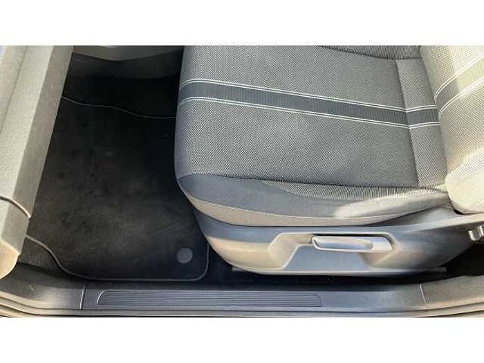 Volkswagen T-Roc T-ROC 1.0 TSI SE 5dr 