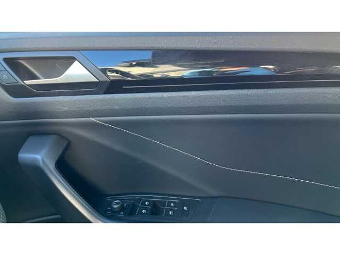 Volkswagen T-Roc T-ROC 1.5 TSI R-Line 5dr DSG 