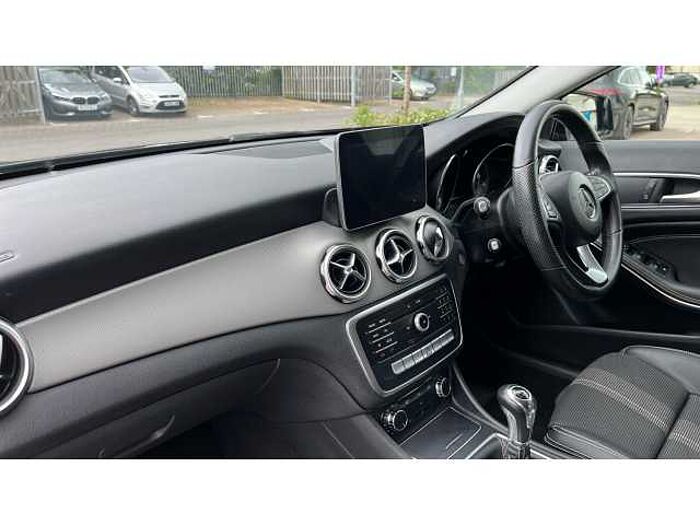 Mercedes-Benz GLA 180 GLA 180 Urban Edition 5dr 