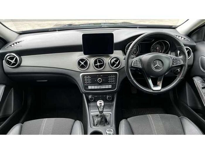 Mercedes-Benz GLA 180 GLA 180 Urban Edition 5dr 