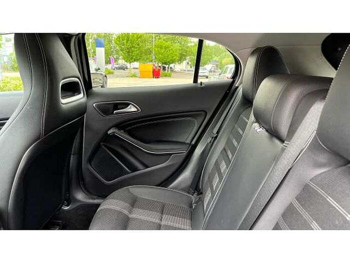 Mercedes-Benz GLA 180 GLA 180 Urban Edition 5dr 