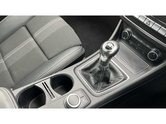 Mercedes-Benz GLA 180 GLA 180 Urban Edition 5dr 