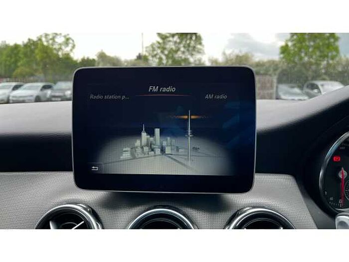 Mercedes-Benz GLA 180 GLA 180 Urban Edition 5dr 