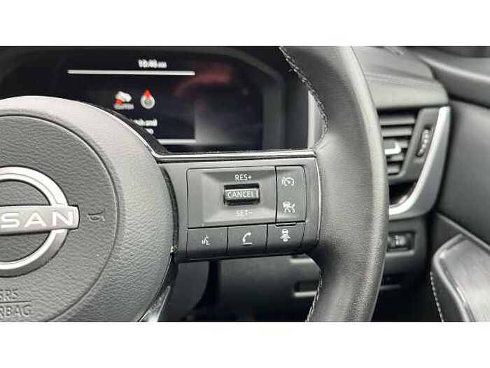 Nissan Qashqai QASHQAI 1.3 DiG-T MH N-Connecta 5dr 