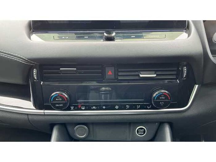 Nissan Qashqai QASHQAI 1.3 DiG-T MH N-Connecta 5dr 