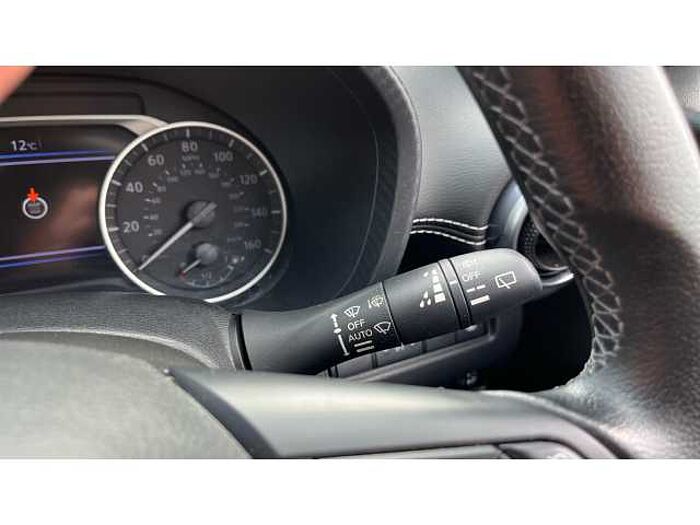 Nissan Juke JUKE 1.0 DiG-T 114 N-Connecta 5dr 