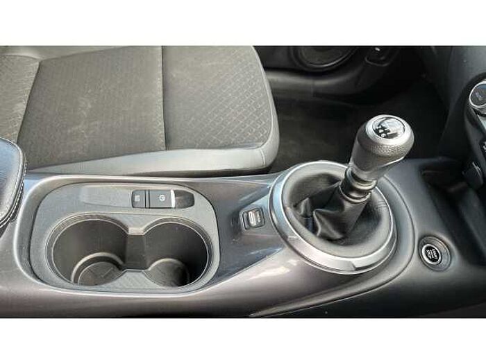 Nissan Juke JUKE 1.0 DiG-T 114 N-Connecta 5dr 