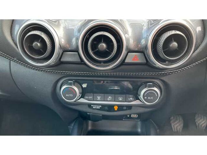 Nissan Juke JUKE 1.0 DiG-T 114 N-Connecta 5dr 