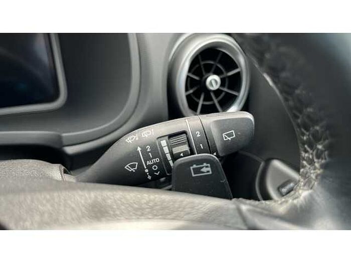Hyundai KONA KONA 150kW Premium 64kWh 5dr Auto 