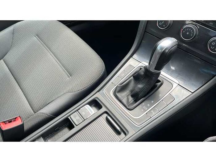 Volkswagen Golf GOLF 1.0 TSI 110 SE 5dr DSG 