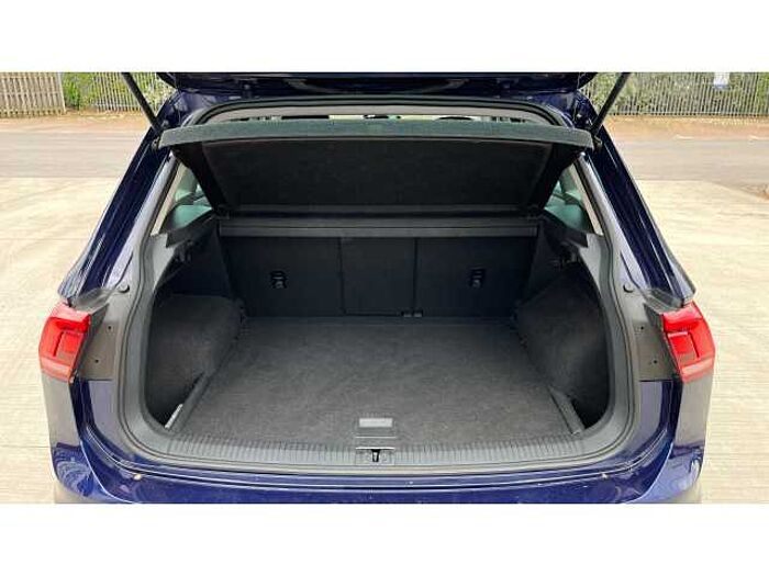 Volkswagen Tiguan TIGUAN 2.0 TDi 150 SE Nav 5dr 