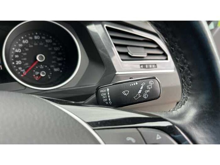 Volkswagen Tiguan TIGUAN 2.0 TDi 150 SE Nav 5dr 