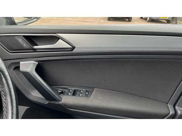 Volkswagen Tiguan TIGUAN 2.0 TDi 150 SE Nav 5dr 