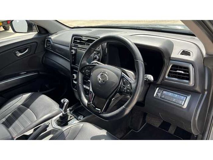 SsangYong Tivoli TIVOLI 1.5P Ultimate Auto 5dr 