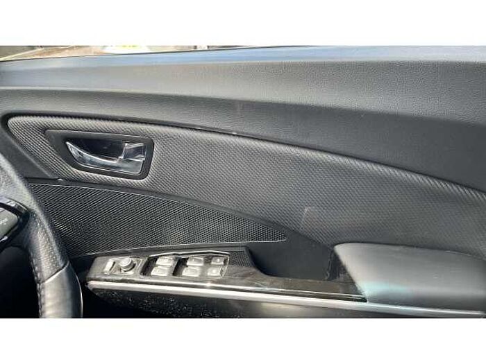 SsangYong Tivoli TIVOLI 1.5P Ultimate Auto 5dr 