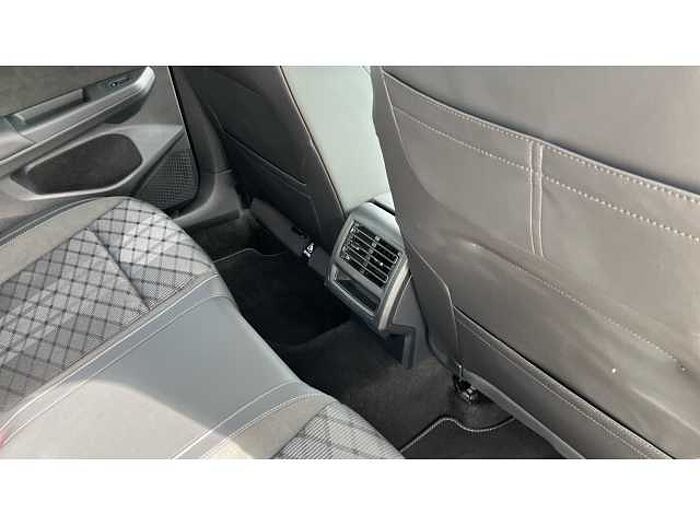 Volkswagen Golf GOLF 1.5 eTSI 150 R-Line 5dr DSG 