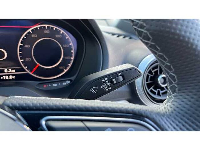 Audi Q2 Q2 35 TFSI S Line 5dr S Tronic 