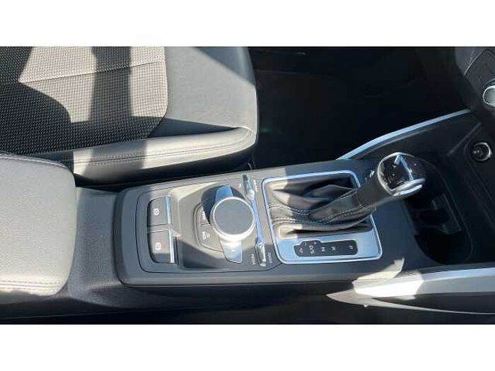 Audi Q2 Q2 35 TFSI S Line 5dr S Tronic 