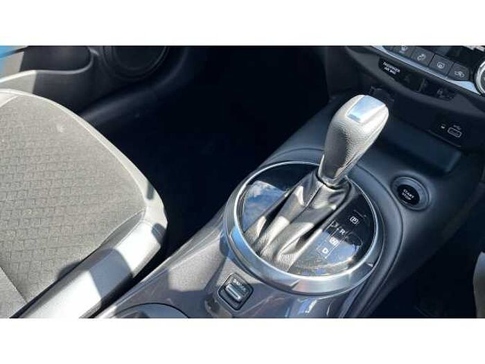 Nissan Juke JUKE 1.6 Hybrid N-Connecta 5dr Auto 