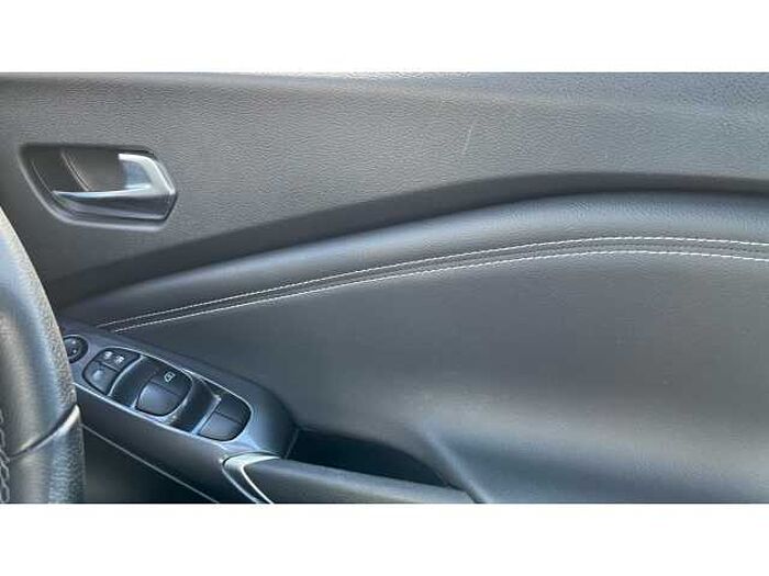 Nissan Juke JUKE 1.6 Hybrid N-Connecta 5dr Auto 