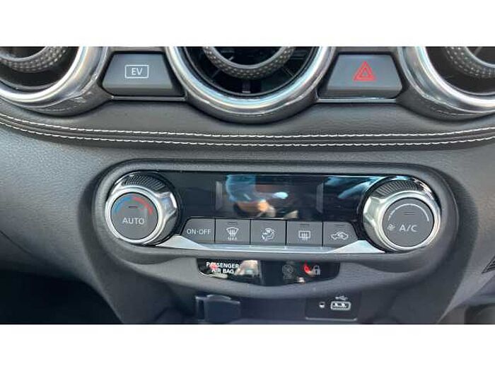 Nissan Juke JUKE 1.6 Hybrid N-Connecta 5dr Auto 