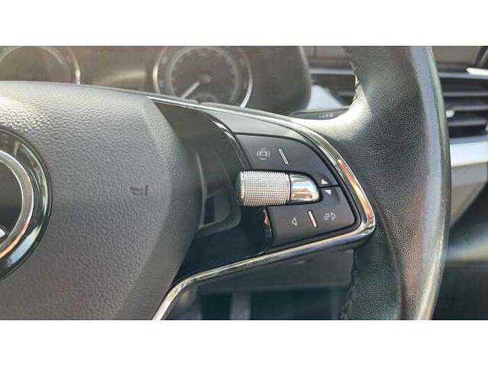 SKODA Kamiq KAMIQ 1.0 TSI 110 SE Drive 5dr 