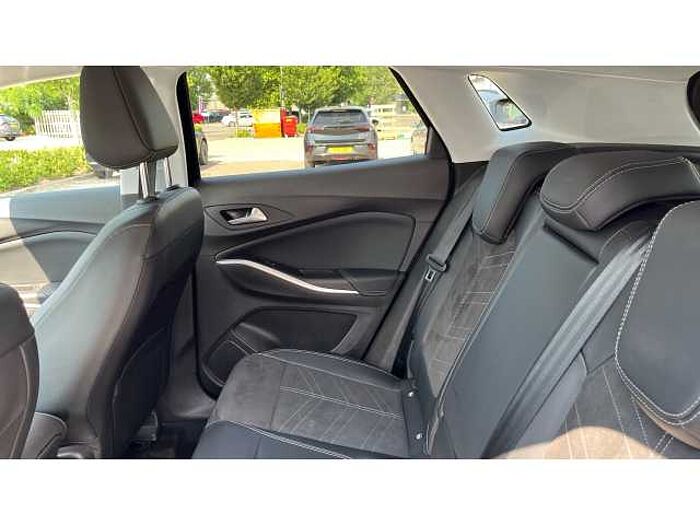 Vauxhall GRANDLAND 1.6 Plug-in Hybrid Ultimate 5dr Auto 