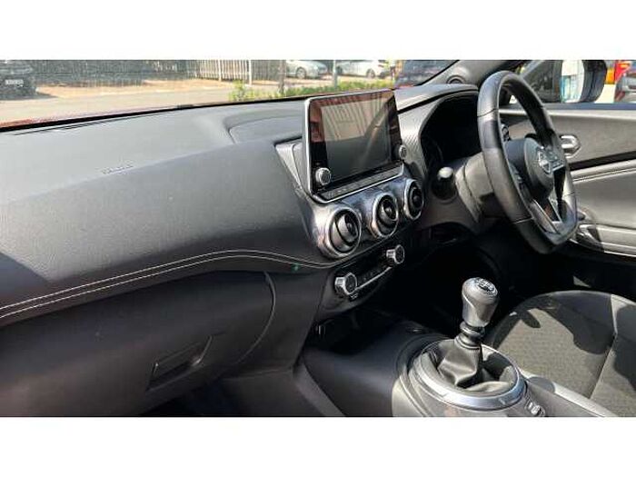 Nissan Juke JUKE 1.0 DiG-T 114 N-Connecta 5dr 