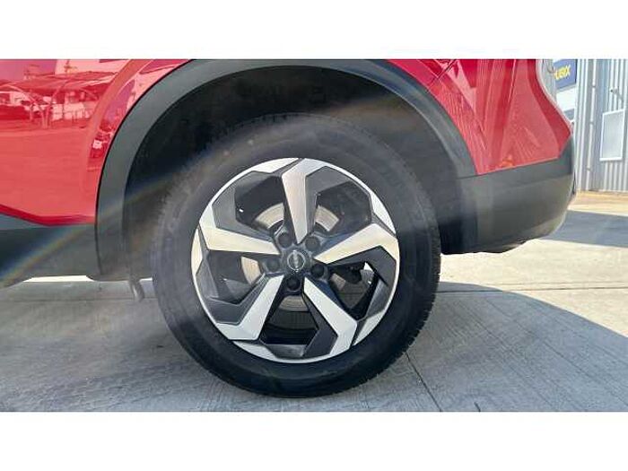 Nissan Qashqai QASHQAI 1.3 DiG-T MH 158 N-Connecta 5dr Xtronic 
