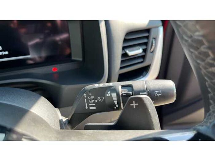 Nissan Qashqai QASHQAI 1.3 DiG-T MH 158 N-Connecta 5dr Xtronic 