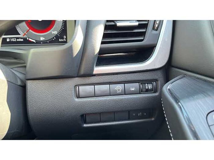 Nissan Qashqai QASHQAI 1.3 DiG-T MH 158 N-Connecta 5dr Xtronic 