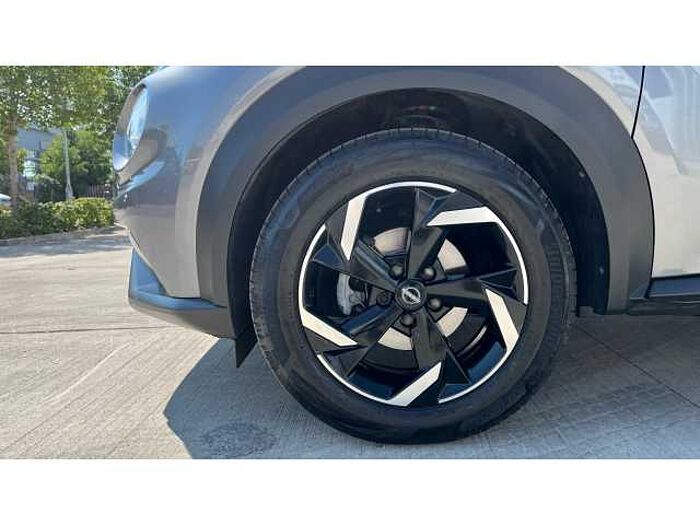 Nissan Juke JUKE 1.0 DiG-T 114 N-Connecta 5dr DCT 