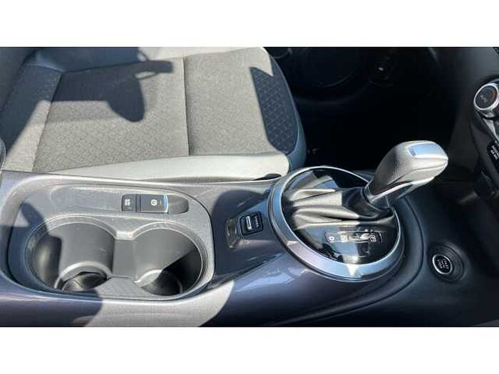 Nissan Juke JUKE 1.0 DiG-T 114 N-Connecta 5dr DCT 