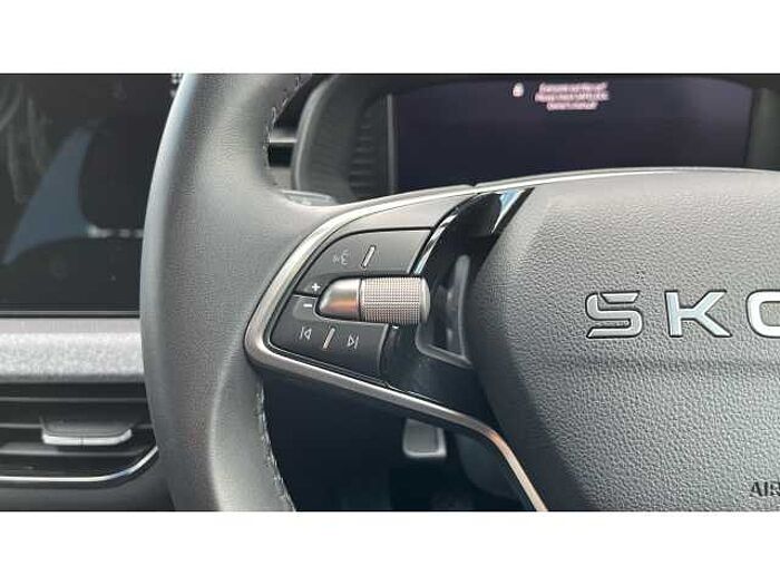 SKODA Kamiq KAMIQ 1.0 TSI 95 SE Edition 5dr 