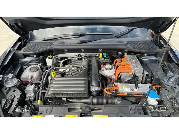 CUPRA Formentor FORMENTOR 1.4 eHybrid 204 V1 5dr DSG 