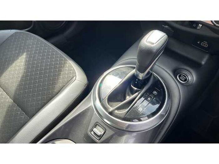 Nissan Juke JUKE 1.0 DiG-T 114 N-Connecta 5dr DCT 