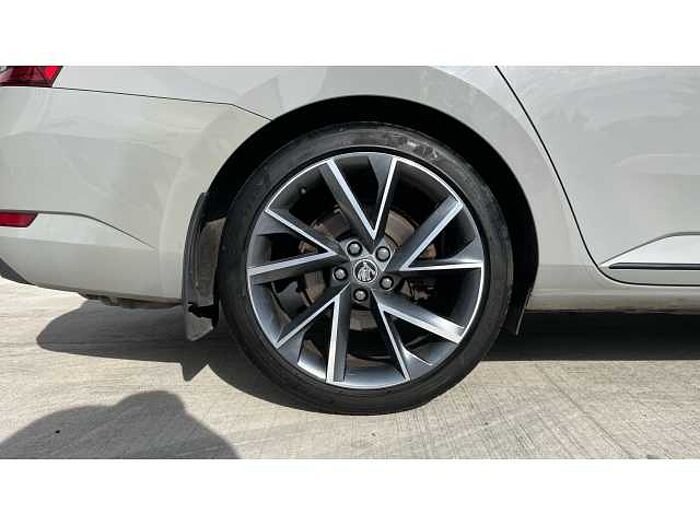 SKODA Superb SUPERB 2.0 TSI 190 Sport Line Plus 5dr DSG 
