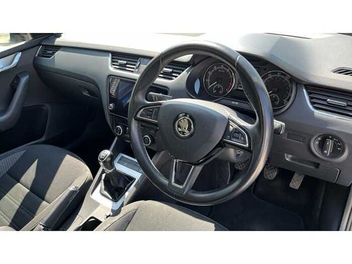SKODA Octavia OCTAVIA 1.5 TSI SE Technology 5dr 