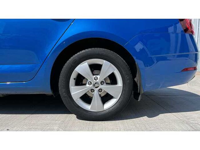 SKODA Octavia OCTAVIA 1.5 TSI SE Technology 5dr 