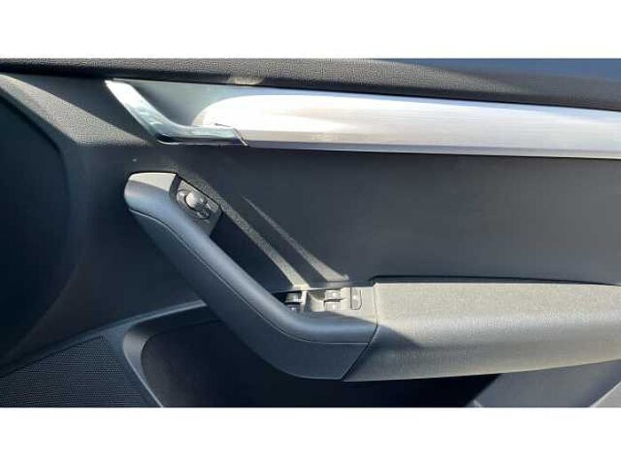 SKODA Octavia OCTAVIA 1.5 TSI SE Technology 5dr 